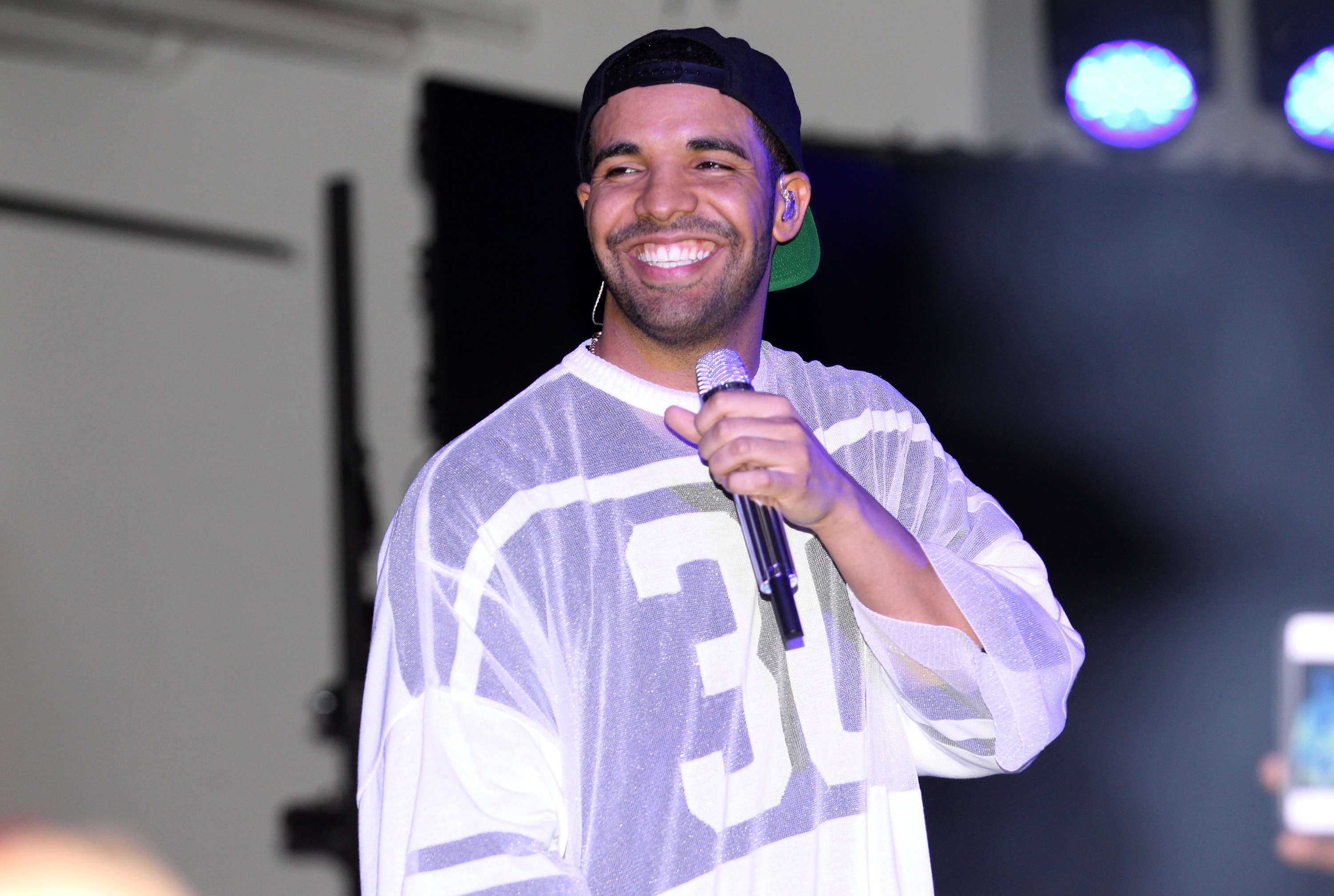Rumores de concierto de Drake en Monterrey enloquecen redes ... - Noticieros Televisa