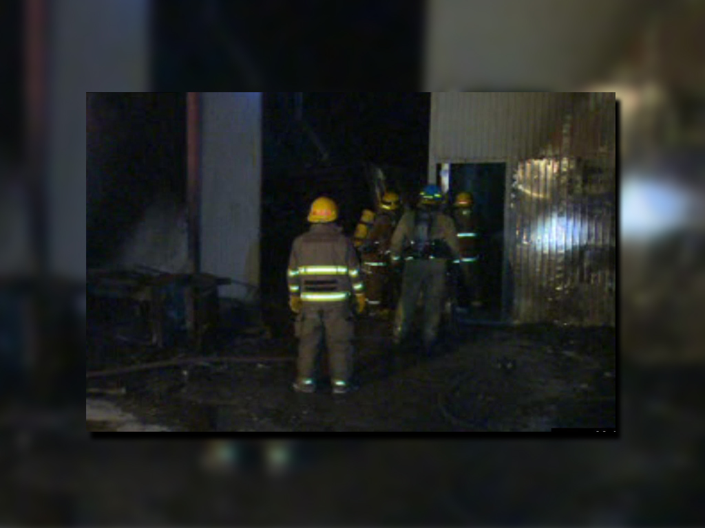 Sofocan incendio en bodega de plásticos de Monterrey | Televisa ... - Noticieros Televisa