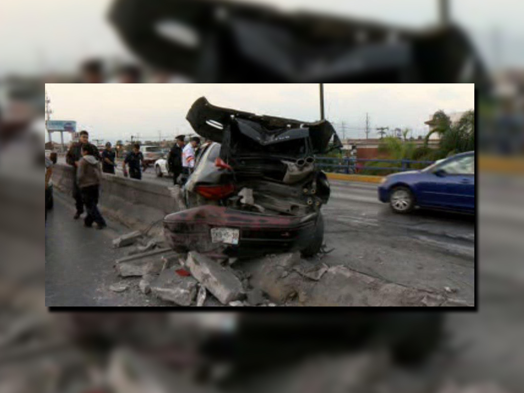 Automóvil se impacta contra muro de contención en San Nicolás, NL - Noticieros Televisa
