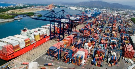 Ampliarán terminal de contenedores del Puerto de Manzanillo ... - Noticieros Televisa