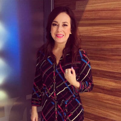 Raquel Mendez es titular del clima en Al Aire con Paola de Noticieros Televisa