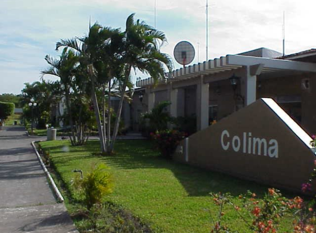 Aeropuerto de Colima reanuda operaciones tras cierre por caída de ceniza