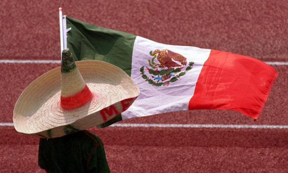 Especialistas y analistas estiman que son millones de personas los que se han sumado a esta nueva forma de manifestación y solidaridad con la bandera de México. (Archivo, Getty Images)