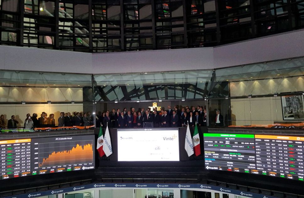 Vista del piso de remates de la Bolsa Mexicana de Valores (Twitter: @BMVMercados)