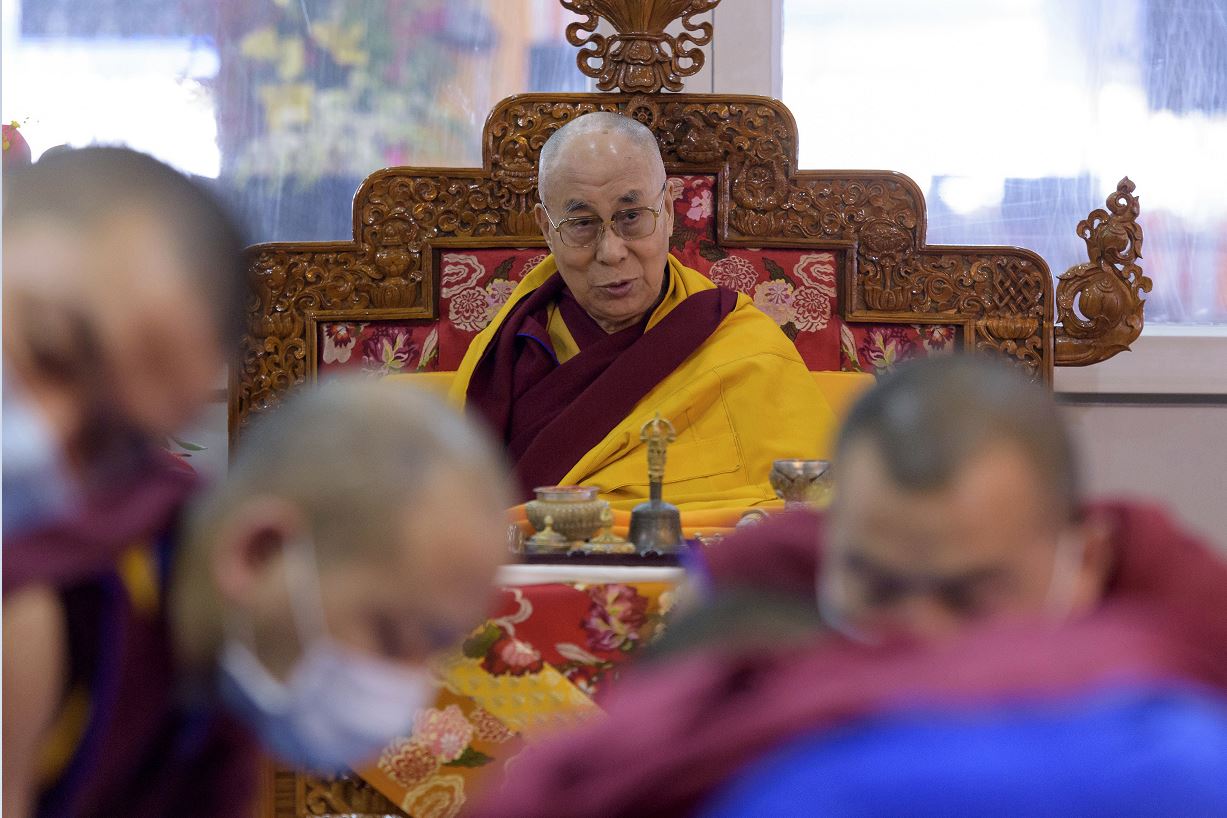 Dalái lama abre la puerta a una sucesora mujer y un posible regreso al Tíbet