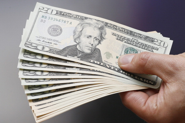 Los bancos capitalinos compraron el dólar hasta en $17.95. (Getty Images, archivo)