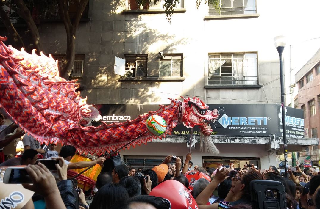 Celebran inicio del año del Gallo de Fuego en el Barrio Chino de la CDMX