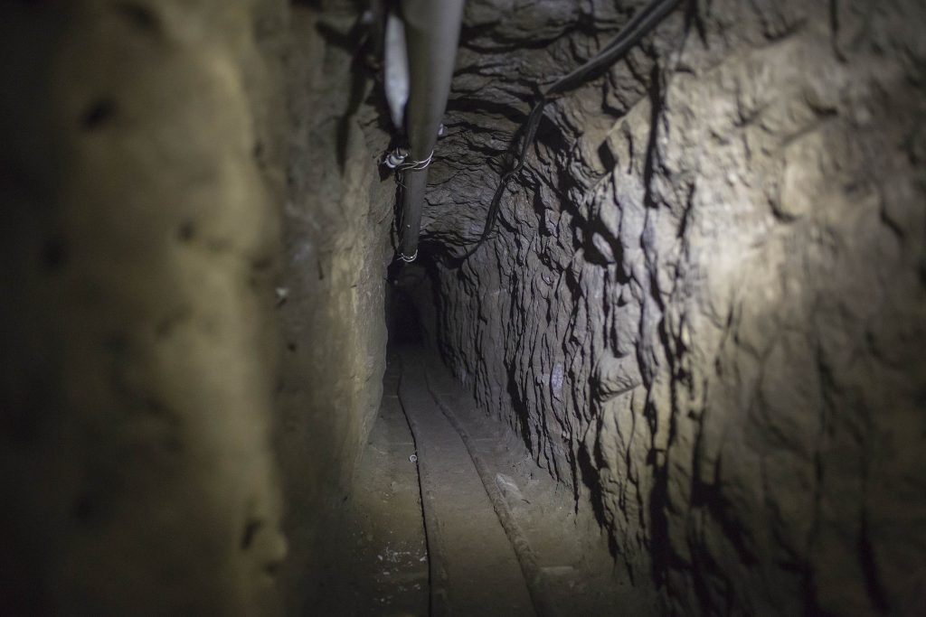 Túnel utilizado por 'El Chapo' para su escape