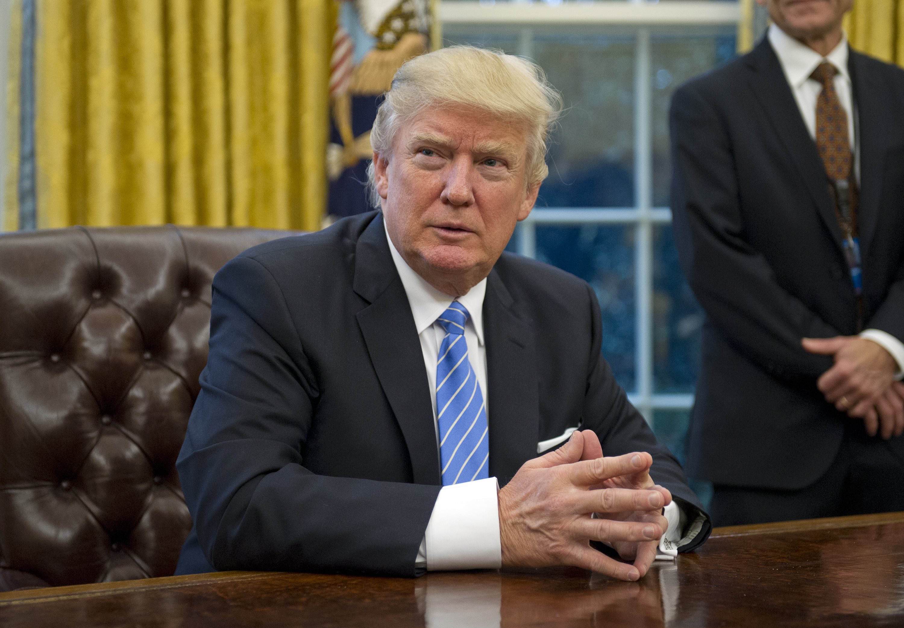 El presidente de Estados Unidos, Donald Trump, celebró en Twitter la llegada del índice bursátil Dow Jones a los 20 mil puntos (Getty Images)