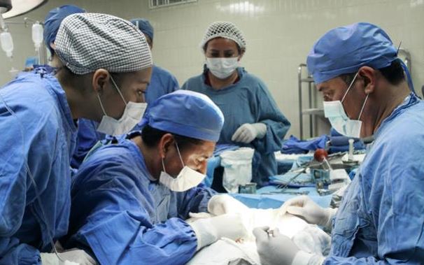Realizan siete trasplantes de riñón en hospital La Raza del IMSS