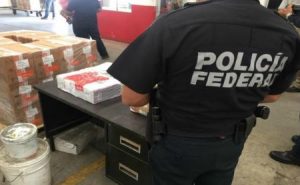 Policía Federal asegura metanfetamina en empresa paquetería de Tlaquepaque