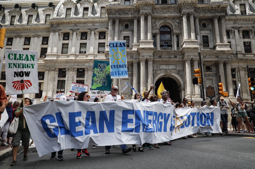Protesta en Filadelfia a favor de energía renovables