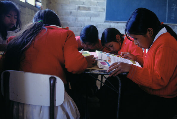En México, las escuelas más pobres son las que obtuvieron los mejores resultados en la prueba PISA. (Getty Images, archivo)