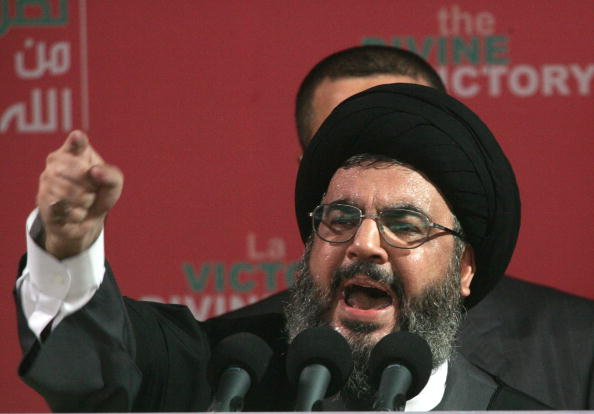 El líder de Hezbolá, Hasan Nasrala, habla en una reunión el 22 septiembre de 2006 en Beirut, Líbano. (Getty Images/archivo)