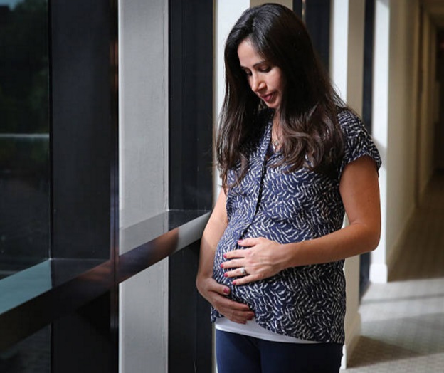 Maggie Arias tiene 23 semanas de embarazo de su primer bebé. Ella vive en Miami y está preocupada por el brote del virus del zika en la comunidad de Wynwood (Getty Images)