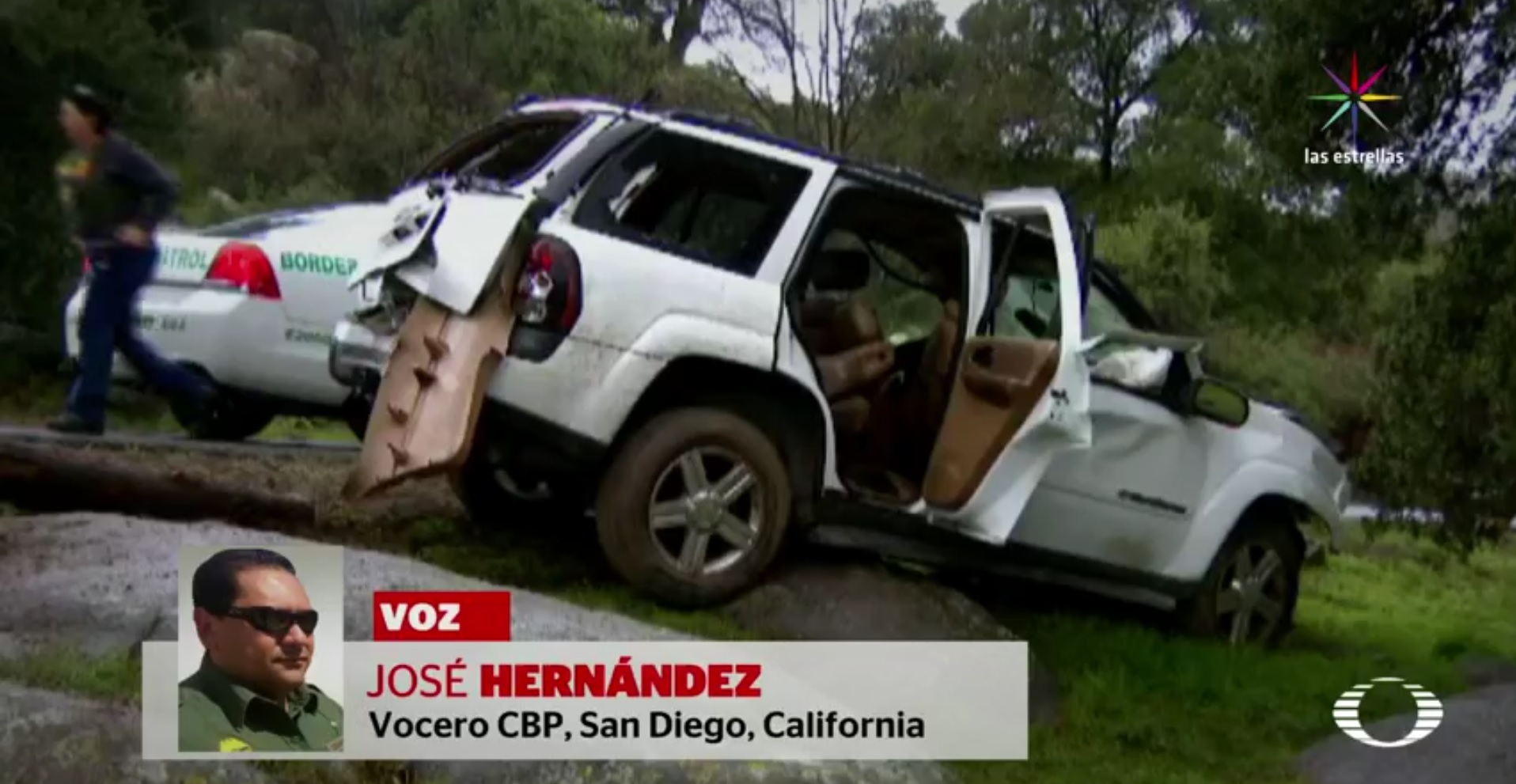El vehículo era conducido por un estadounidense que transportaba a ocho mexicanos indocumentados.