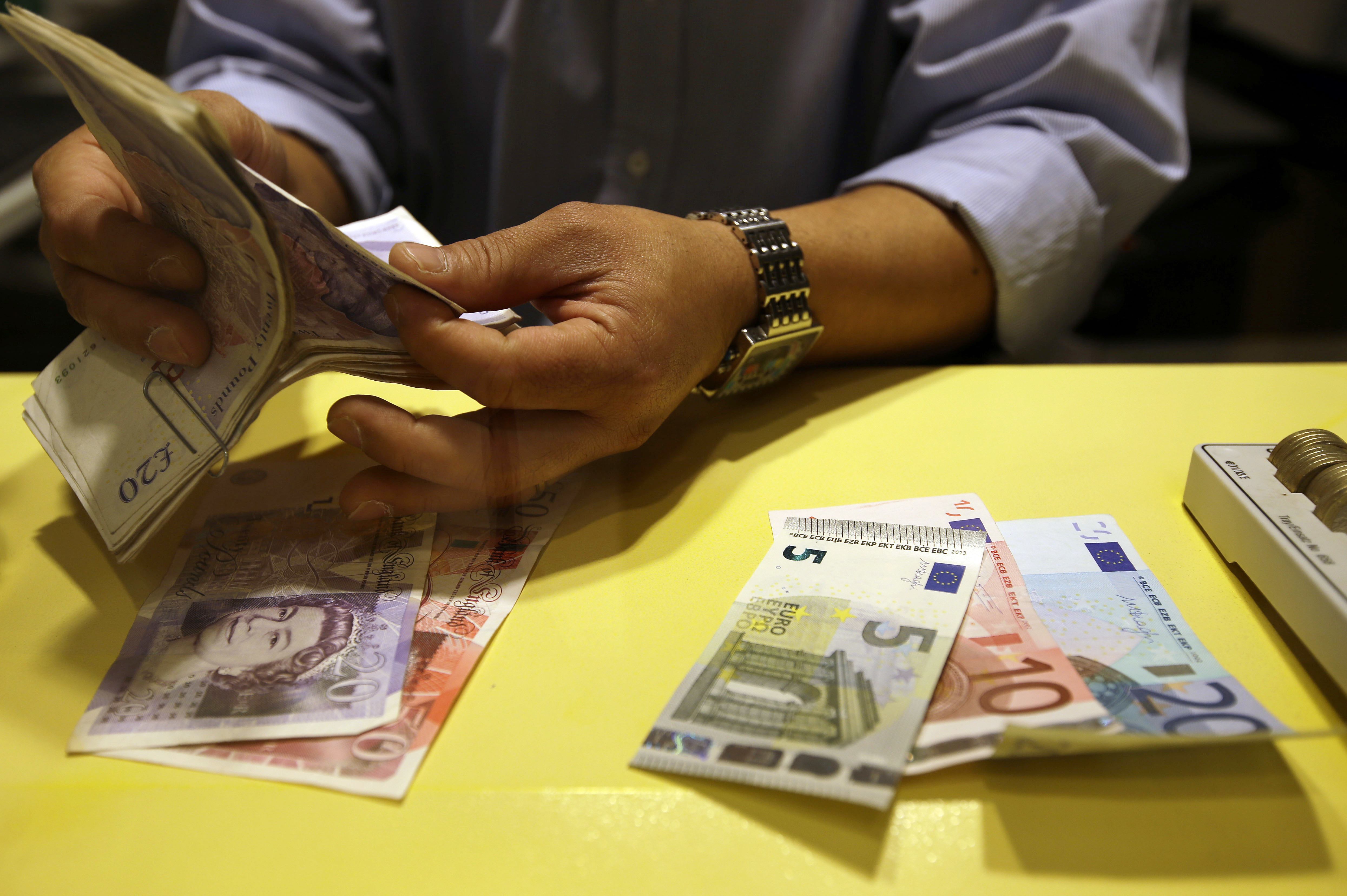 Foto ilustrativa con billetes de circulación en la zona euro (AP)