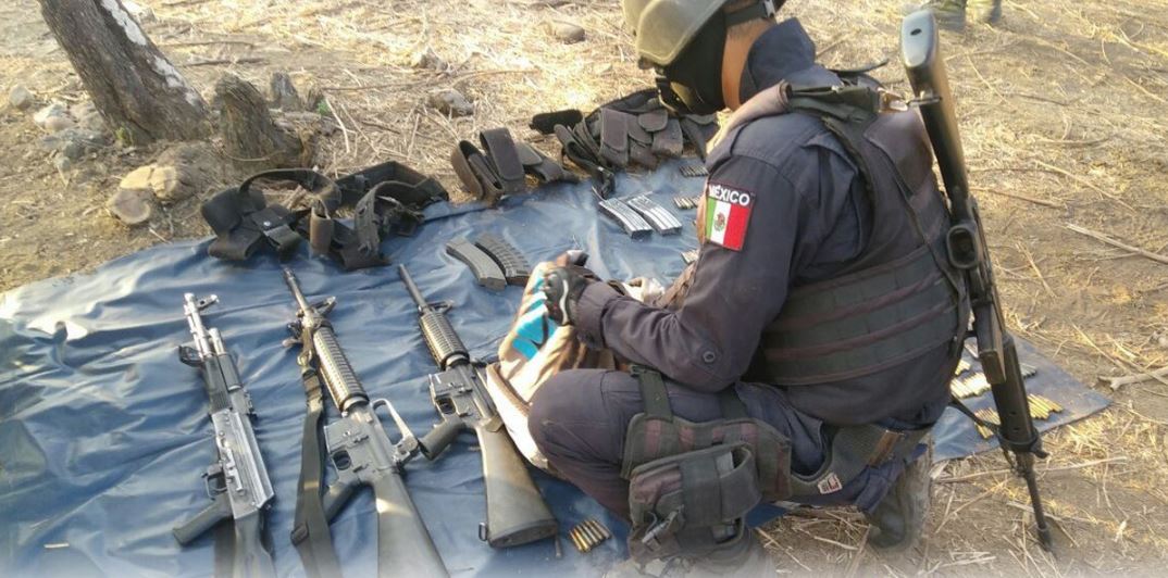Aseguran armamento en cerro de Guerrero. (Twitter @SSPGro)