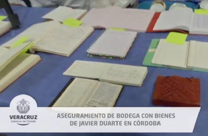 Aseguraron varios documentos, entre ellos, los diarios de la esposa de Javier Duarte, exgobernador de Veracruz. (Twitter/ @YoconYunes)