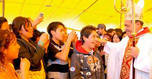 Cardenal Norberto Rivera llama a los jóvenes a ser ejemplo del buen porvenir