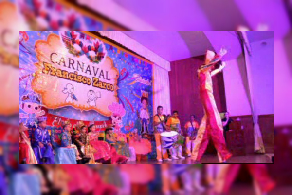 Niños que participarán en el Carnaval de Veracruz; son coronados los reyes infantiles (Noticieros Televisa)