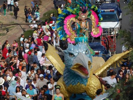 Los carnavales se realizan en colonias, barrios y pueblos de la delegación Iztapalapa a partir de este 24 de febrero. (@Del_Iztapalapa)