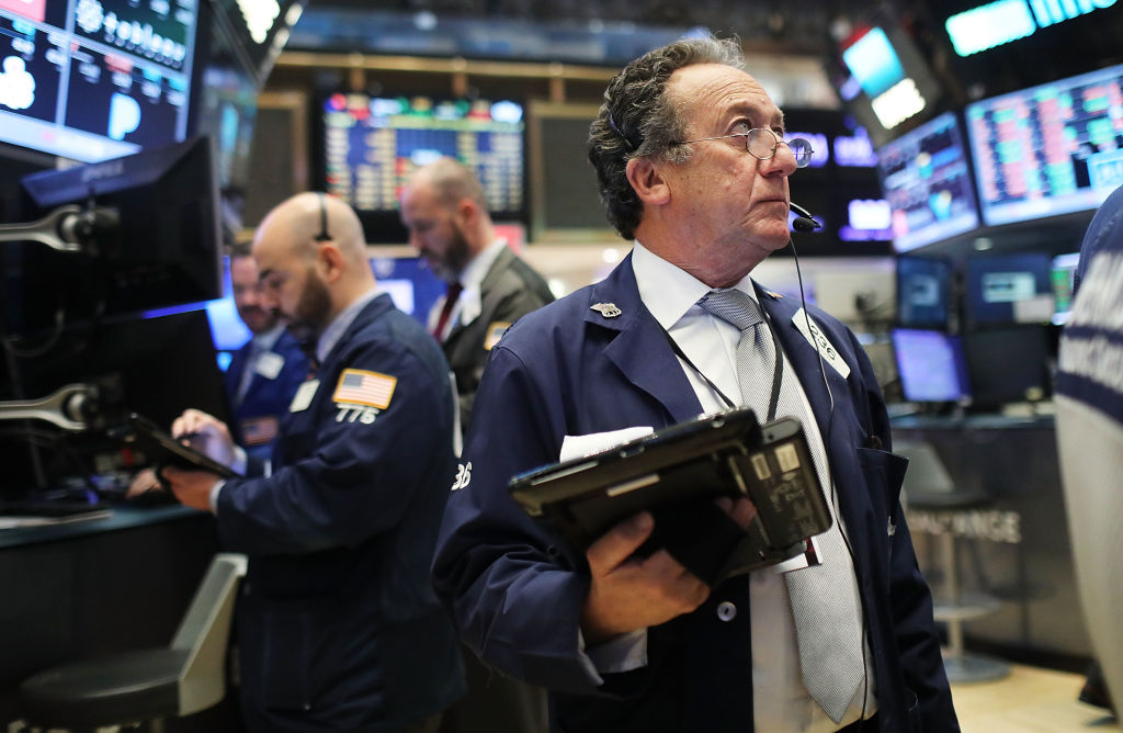 Corredores de bolsa en Wall Street, en Nueva York.