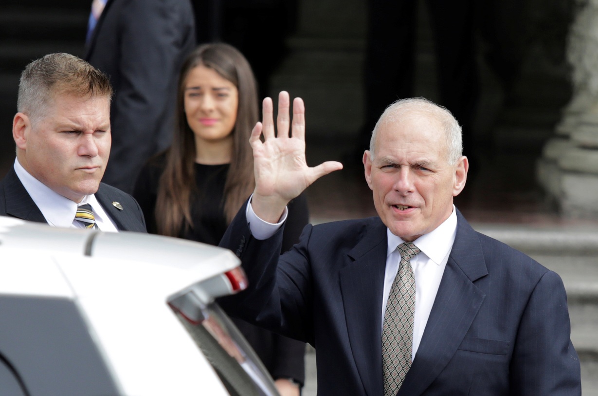 El secretario de Seguridad Nacional de Estados Unidos, John Kelly, tras un encuentro en Guatemala con el presidente Jimmy Morales (Reuters)
