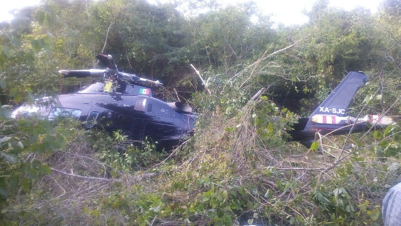 El helicóptero desplomó en el interior del Aeropuerto de Poza Rica-El Tajín, en Tihuatlán, Veracruz