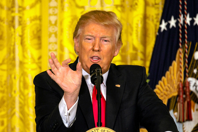 Trump señala que los medios de comunicación son enemigos del pueblo americano (Getty Images)