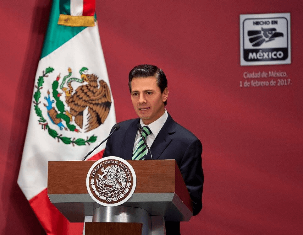 El presidente Enrique Peña Nieto sostuvo este miércoles un encuentro con empresarios y funcionarios. (Presidencia de la República)