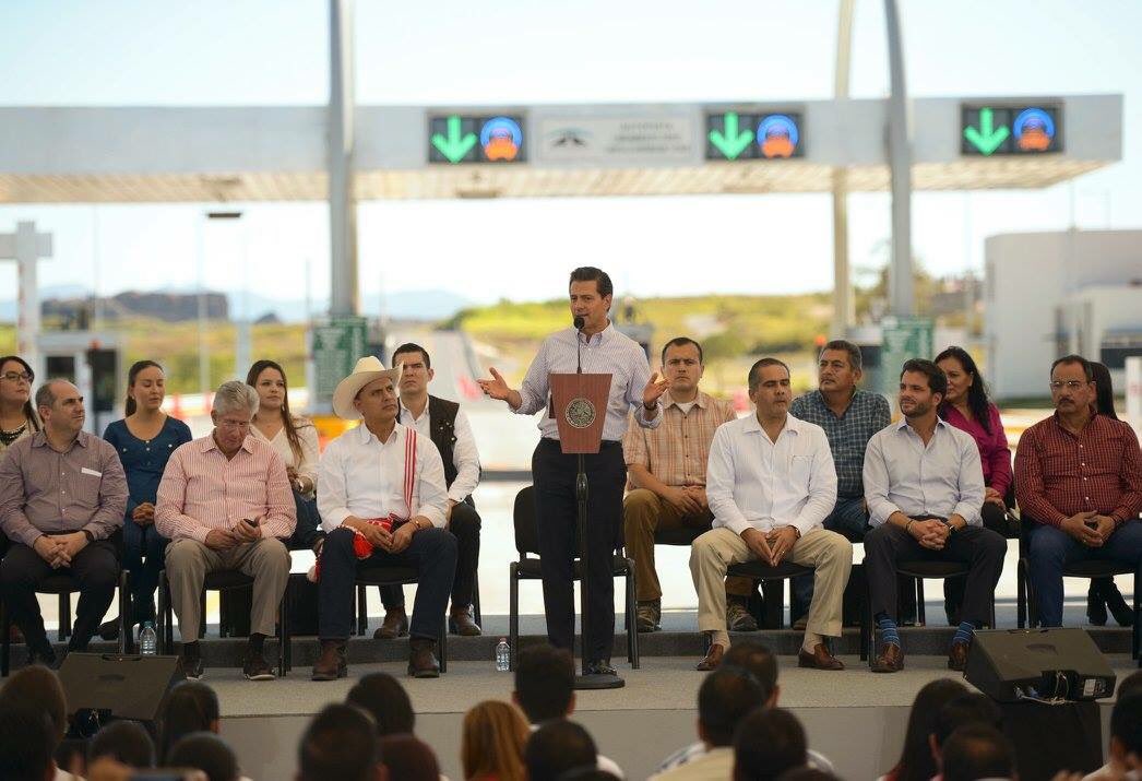 El presidente, Peña Nieto, habló al entregar la autopista Tepic-San Blas y el libramiento norte de Tepic.