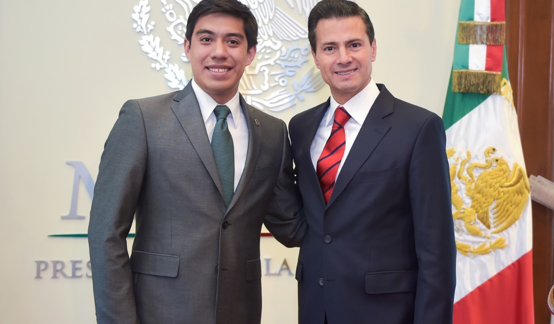 El presidente Peña Nieto felicitó a Yair Piña por poner el nombre de México en alto.