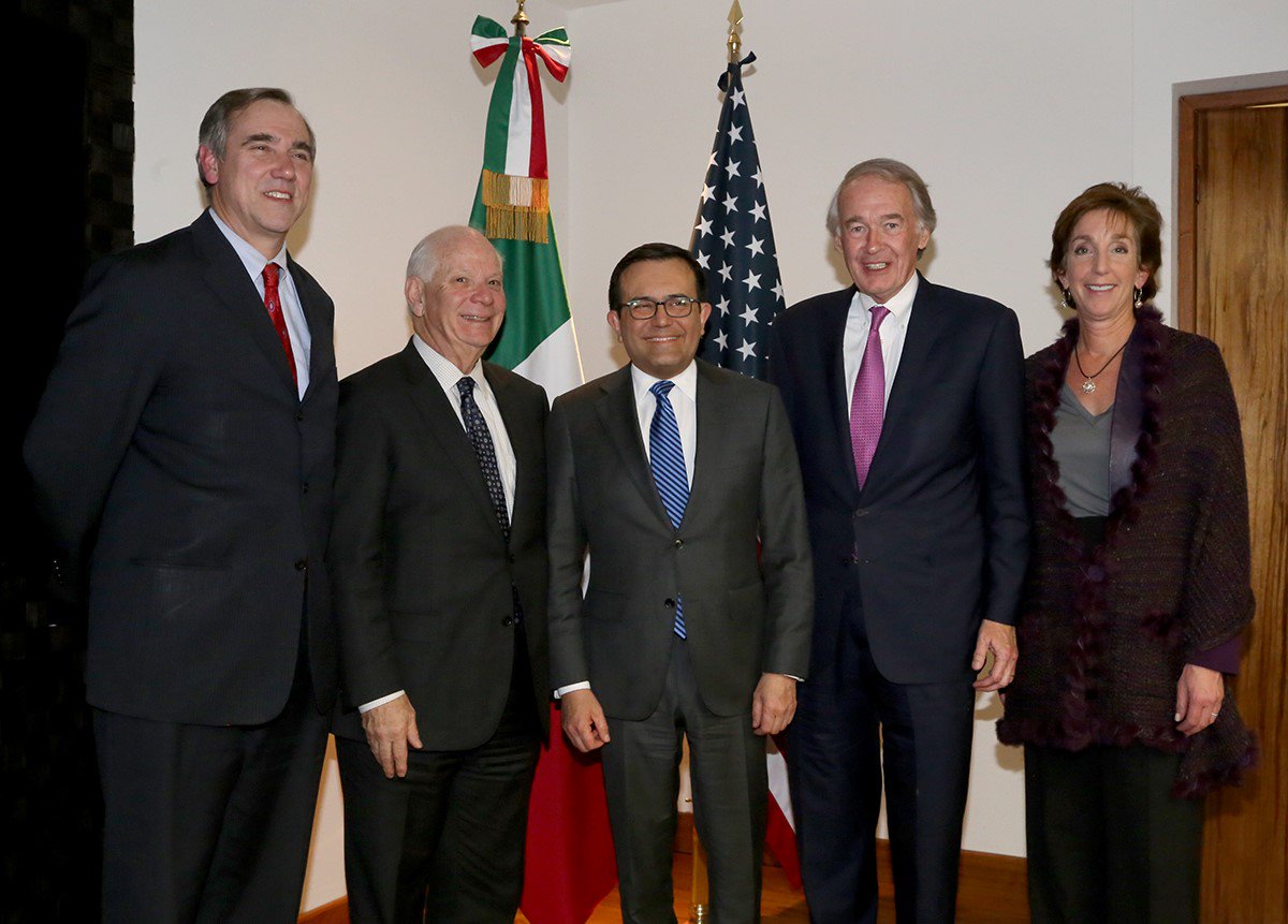 Ildefonso Guajardo, secretario de Economía, junto a una delegación de Senadores de Estados Unidos (Twitter: @SE_mx)
