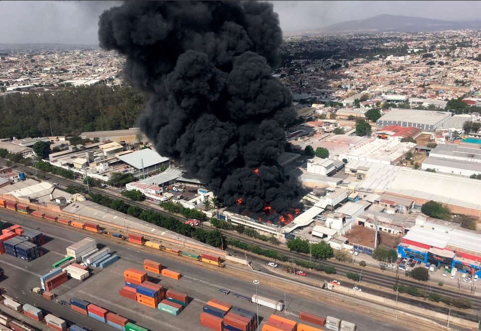 Incendio en fábrica de Guadalajara