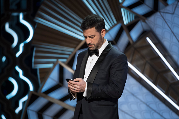 "Hola, Donald Trump. ¿Estás por ahí?", publicó Kimmel en su cuenta de Twitter durante la ceremonia televisada de los Óscar (Getty Images)