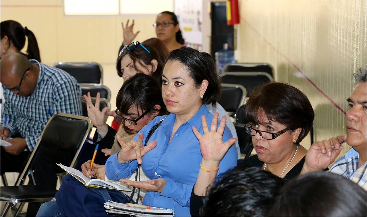 Personal del Gobierno de la Ciudad de México se capacita en lenguaje de señas; 20 funcionarios del Sistema Penitenciario de la CDMX mejorarán atención a internos sordomudos (Facebook-Indepedi CDMX)