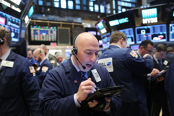 Operador de Wall Street durante el inicio de la sesión (Getty Images)