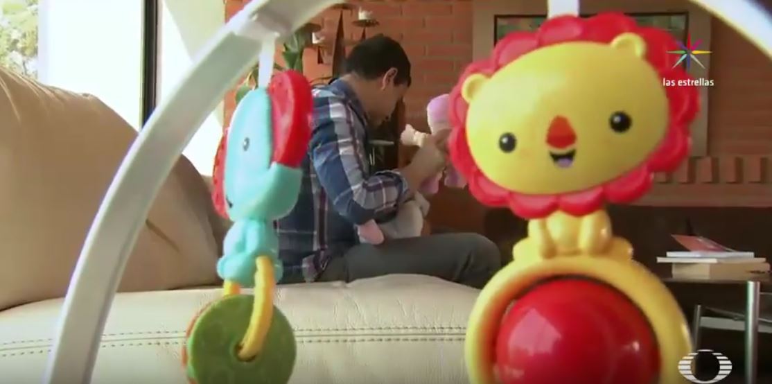 Padres solteros afectados por la reforma a la maternidad subrogada en Tabasco. (Noticieros Televisa)
