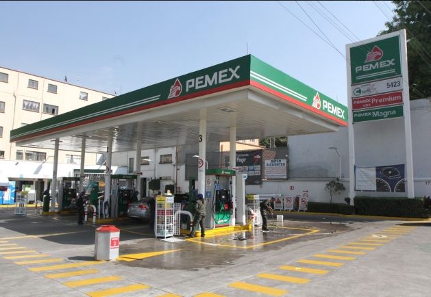 La gasolina Magna costará 12 pesos con 15 centavos y la Premium pasó de 16 a 15 pesos por litro. (Notimex, archivo)
