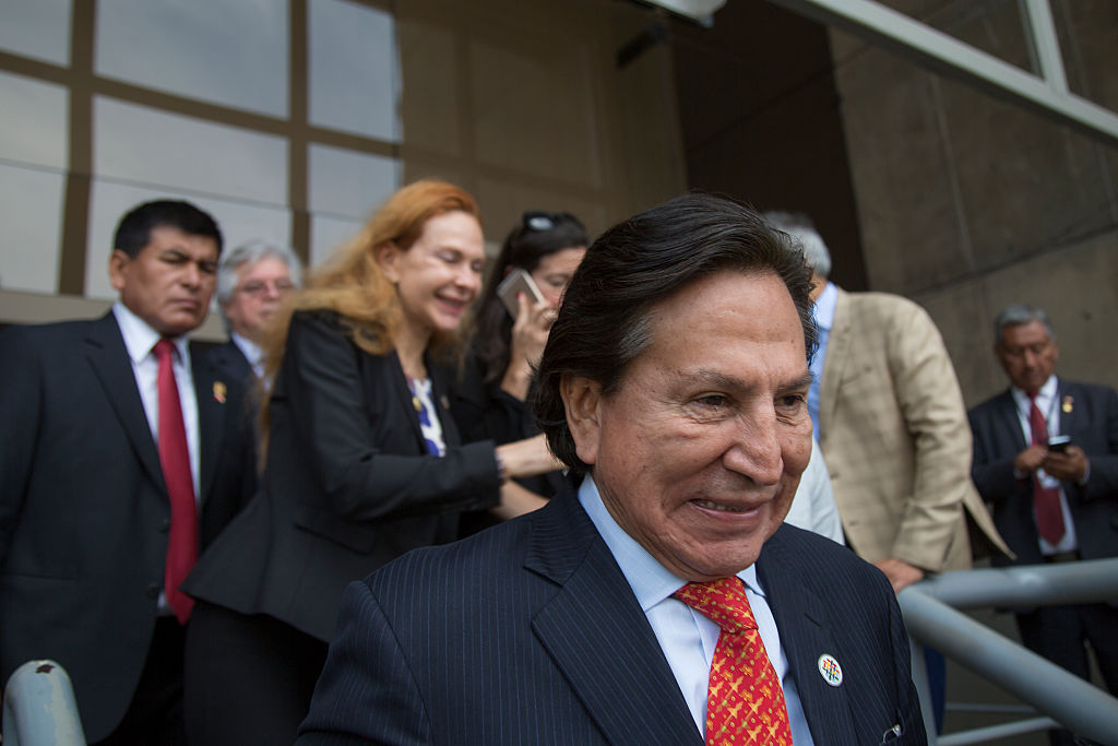 Perú colocó al expresidente Alejandro Toledo en la lista de delincuentes más buscados del Ministerio del Interior.