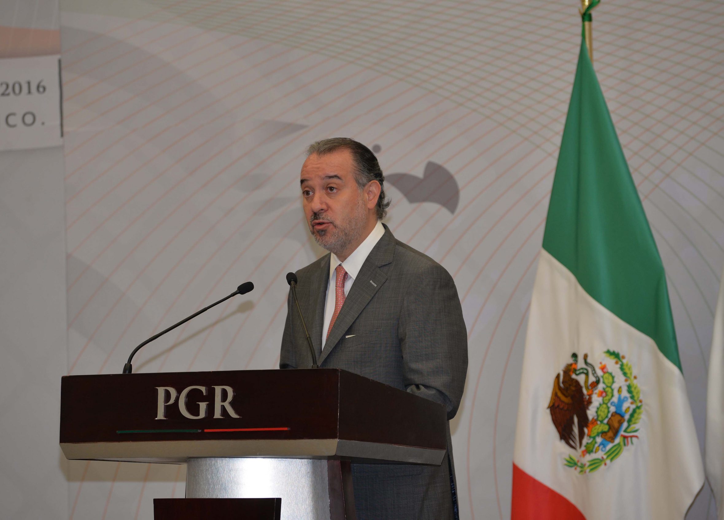 Raúl Cervantes Andrade, procurador general de la República. (NTX, archivo)