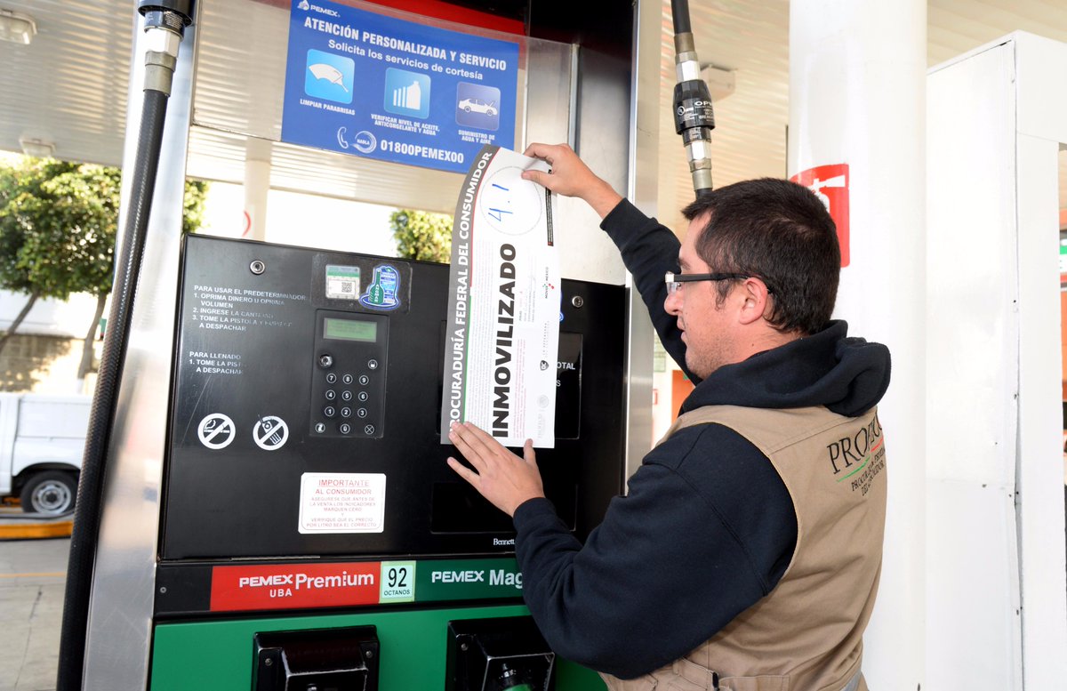 Profeco suspende 7 gasolineras con irregularidades en despacho de combustible en México. (Twitter/ @Profeco)