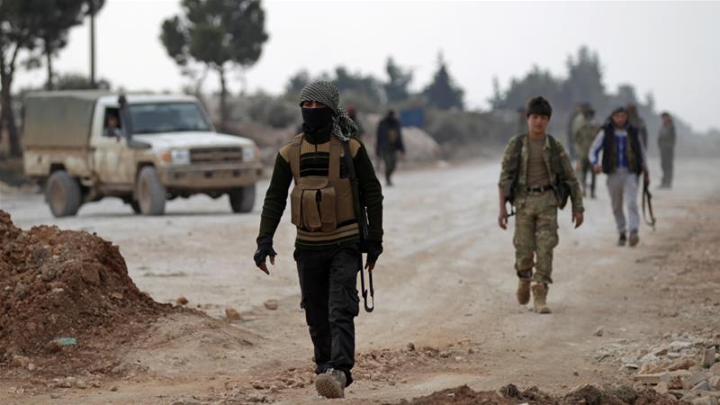 Batallones del ELS y las tropas turcas comenzaron a rodear la ciudad de Al Bab el pasado 10 de diciembre. (Twitter: @AJENews)