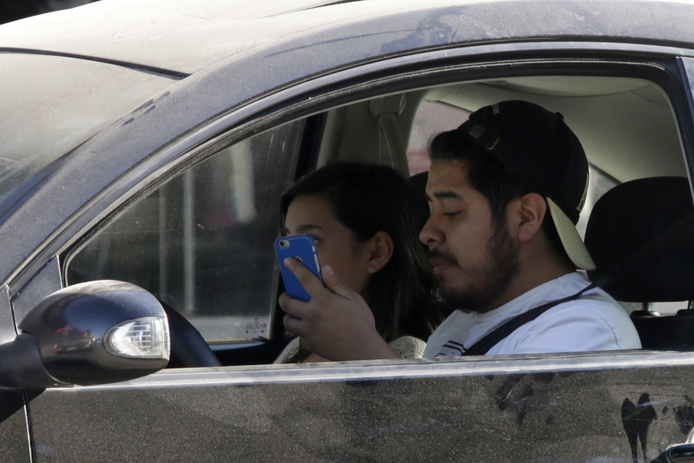 Ya es delito federal 'textear' mientras se maneja y provocar un accidente