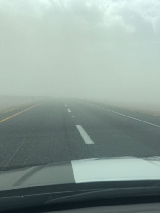 Fuerte viento provoca tolvaneras en la autopista Guadalajara-Colima; la vía fue cerrada por la poca visibilidad 