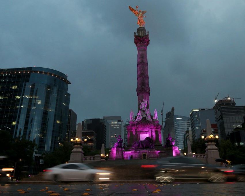 Los edificios emblemáticos de la Ciudad de México se iluminarán de morado para conmemorar el Día Internacional de la Mujer. (@mundoynacional/archivo)