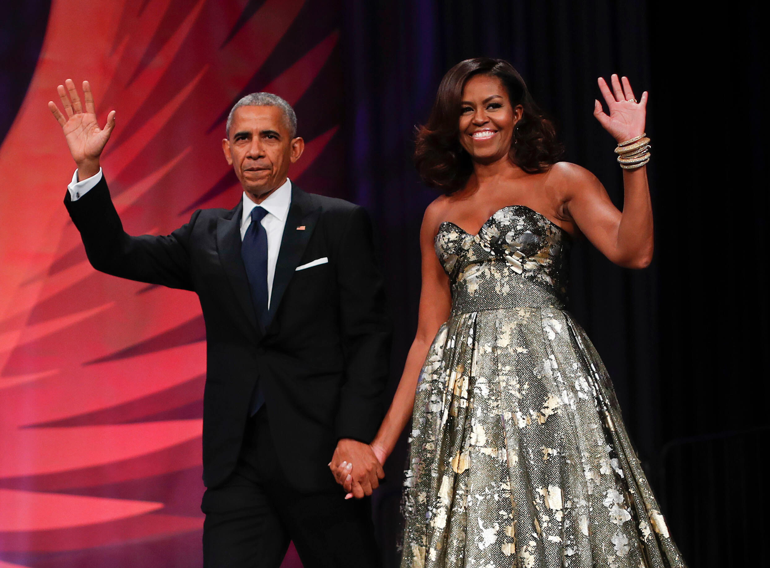 Fotografía que muestra al expresidente Barack Obama y a la exprimera dama Michelle Obama. (AP/archivo)