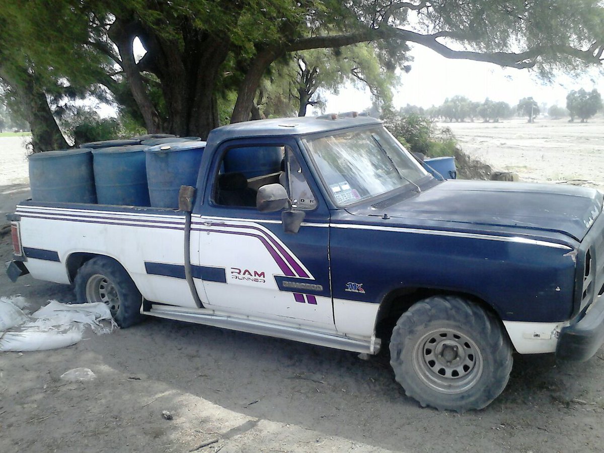Aseguran vehículos con combustible robado en Puebla. (Twitter @SSP_Puebla)
