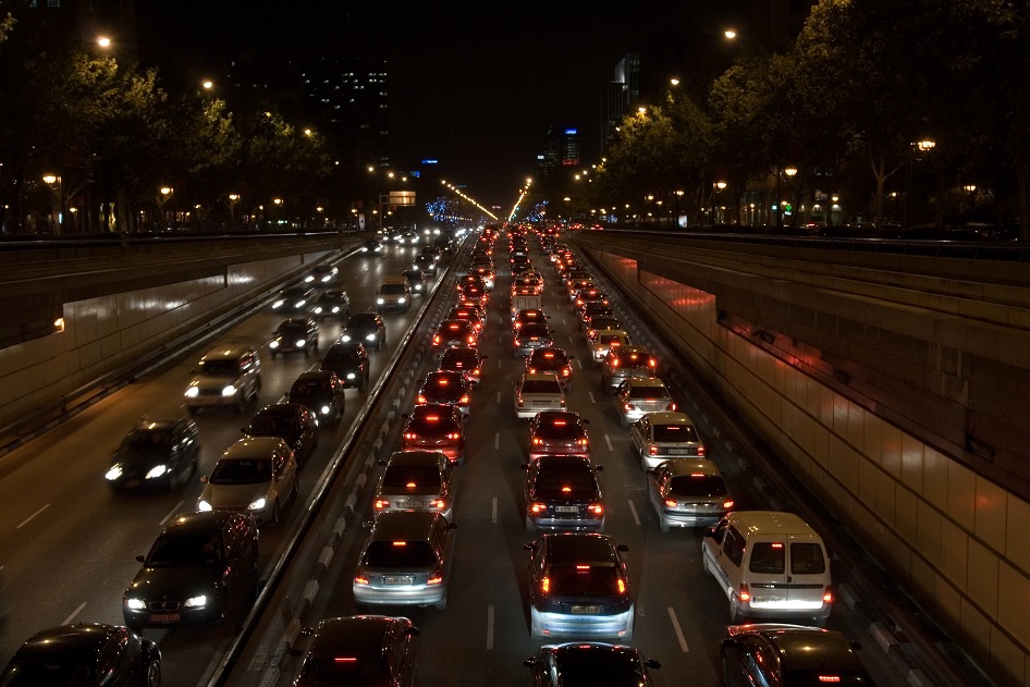 El gobierno local de Madrid planea reducir en 15% las emisiones de óxido de nitrógeno que emiten vehículos antiguos (Getty Images)